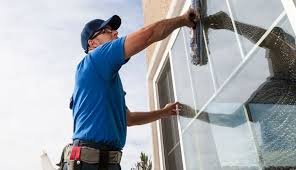 تنظيف واجهات المباني والشركات الزجاجية